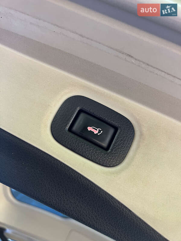 Позашляховик / Кросовер Nissan X-Trail 2015 в Львові