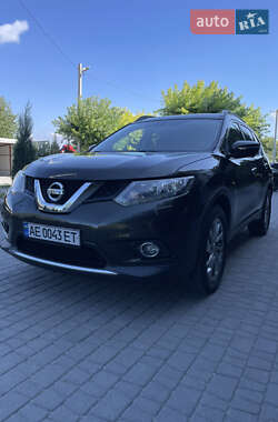 Внедорожник / Кроссовер Nissan X-Trail 2015 в Днепре