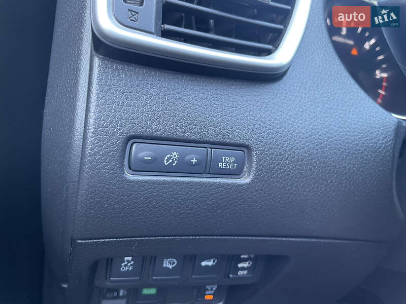 Позашляховик / Кросовер Nissan X-Trail 2015 в Дніпрі