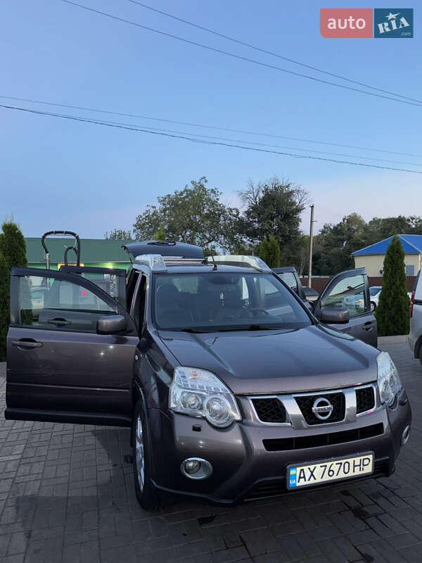 Внедорожник / Кроссовер Nissan X-Trail 2010 в Лозовой