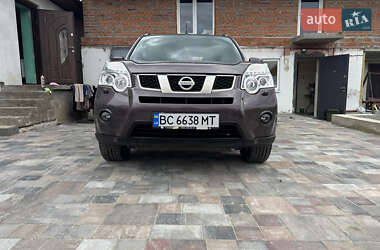 Внедорожник / Кроссовер Nissan X-Trail 2012 в Зубре