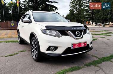 Позашляховик / Кросовер Nissan X-Trail 2017 в Новоархангельську