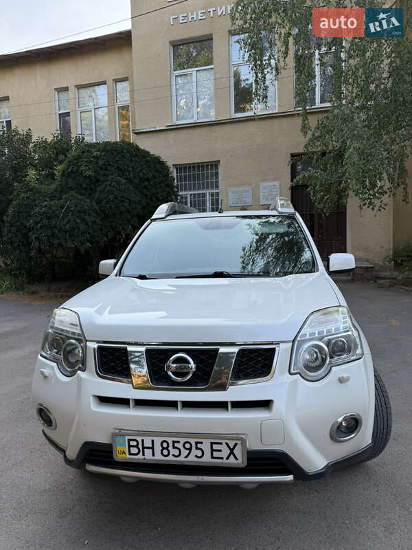 Позашляховик / Кросовер Nissan X-Trail 2011 в Одесі