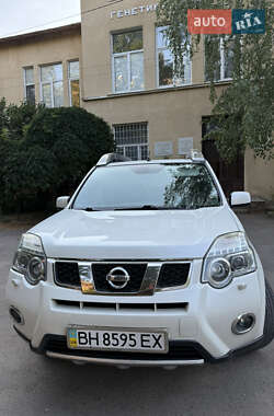 Внедорожник / Кроссовер Nissan X-Trail 2011 в 