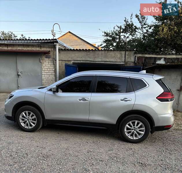 Внедорожник / Кроссовер Nissan X-Trail 2019 в Пятихатках