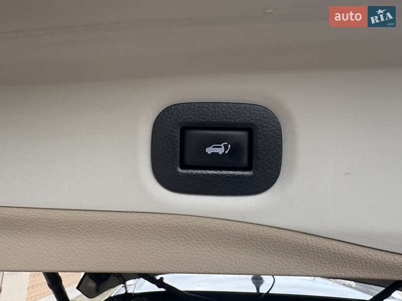 Позашляховик / Кросовер Nissan X-Trail 2017 в Коломиї