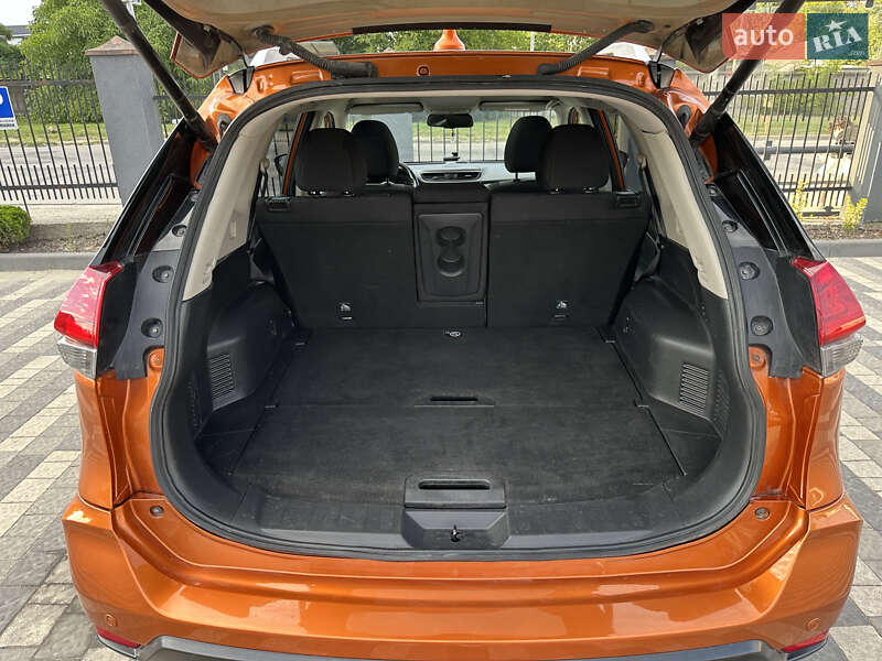 Позашляховик / Кросовер Nissan X-Trail 2018 в Львові