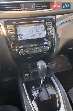 Внедорожник / Кроссовер Nissan X-Trail 2016 в 