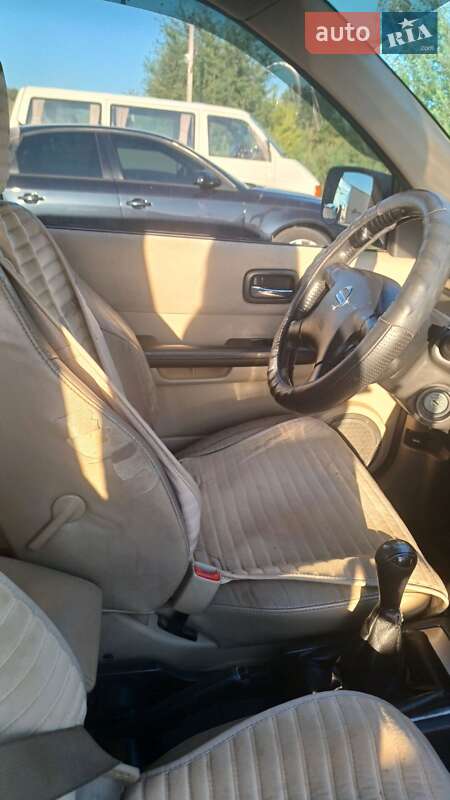 Позашляховик / Кросовер Nissan X-Trail 2003 в Львові фото 6 Позашляховик / Кросовер Nissan X-Trail 2003 в Львові