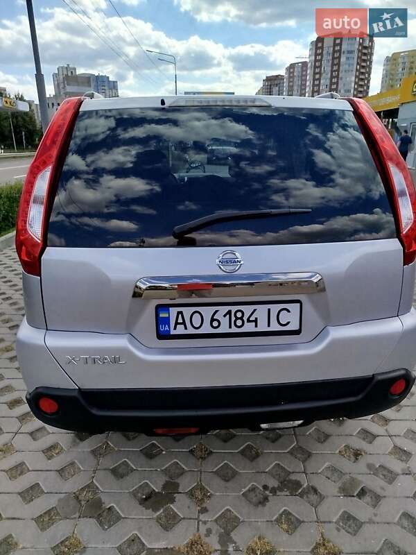 Позашляховик / Кросовер Nissan X-Trail 2012 в Києві