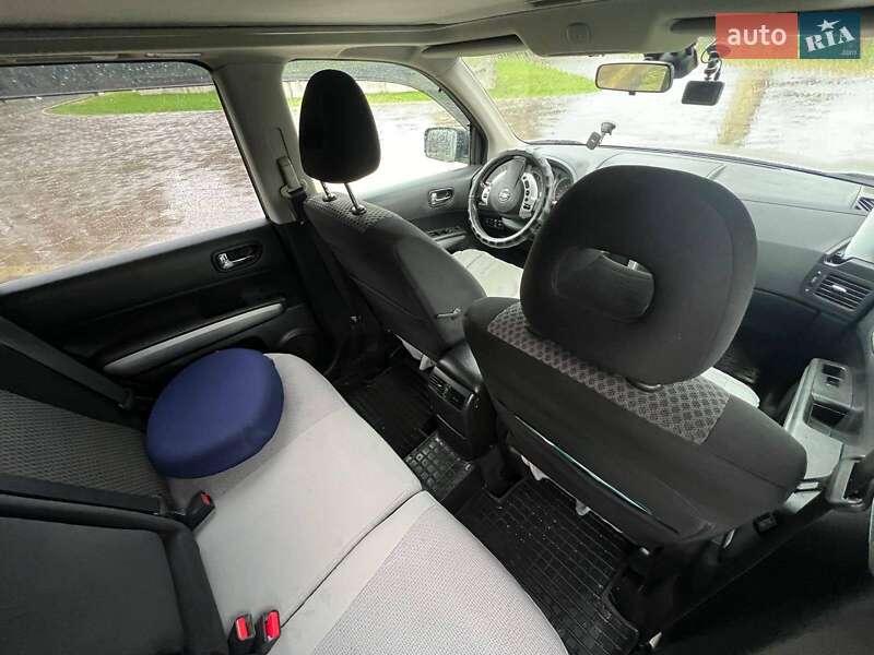 Внедорожник / Кроссовер Nissan X-Trail 2010 в Новояворовске
