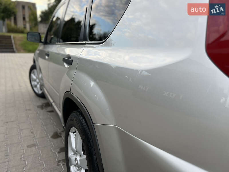 Внедорожник / Кроссовер Nissan X-Trail 2010 в Ярмолинцах