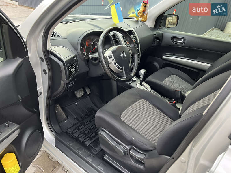 Внедорожник / Кроссовер Nissan X-Trail 2010 в Ярмолинцах
