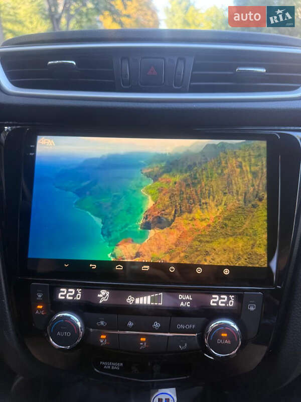 Позашляховик / Кросовер Nissan X-Trail 2016 в Кривому Розі