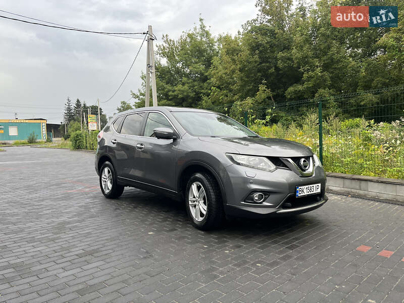 Позашляховик / Кросовер Nissan X-Trail 2015 в Рівному