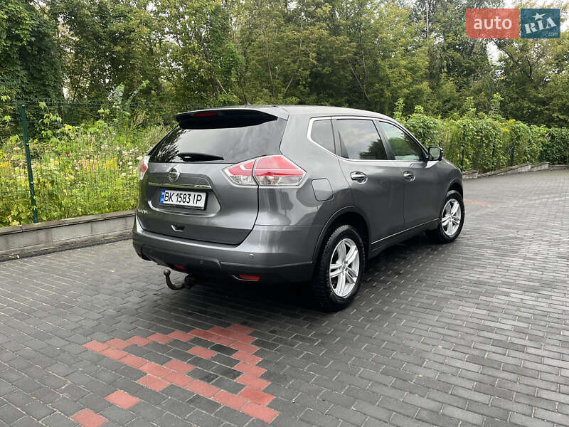 Позашляховик / Кросовер Nissan X-Trail 2015 в Рівному
