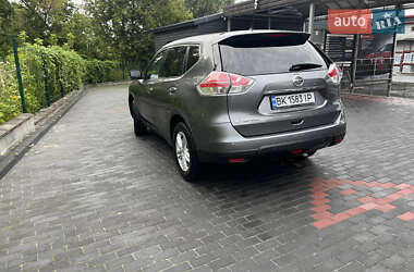 Внедорожник / Кроссовер Nissan X-Trail 2015 в 