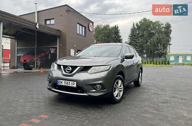 Внедорожник / Кроссовер Nissan X-Trail 2015 в 