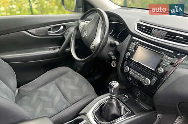Внедорожник / Кроссовер Nissan X-Trail 2015 в 