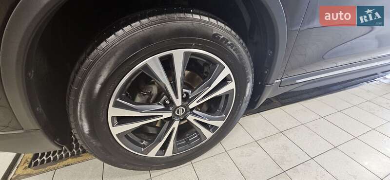 Внедорожник / Кроссовер Nissan X-Trail 2021 в Косове