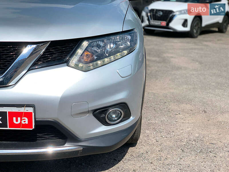 Внедорожник / Кроссовер Nissan X-Trail 2016 в Виннице