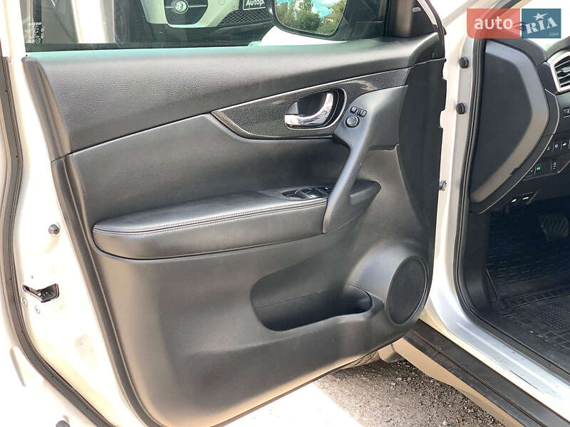 Внедорожник / Кроссовер Nissan X-Trail 2016 в Виннице