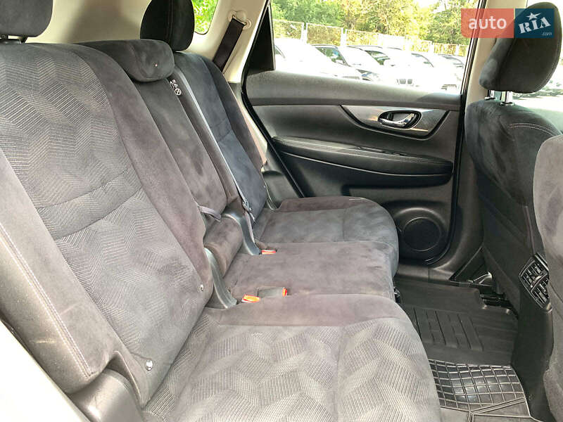 Внедорожник / Кроссовер Nissan X-Trail 2016 в Виннице