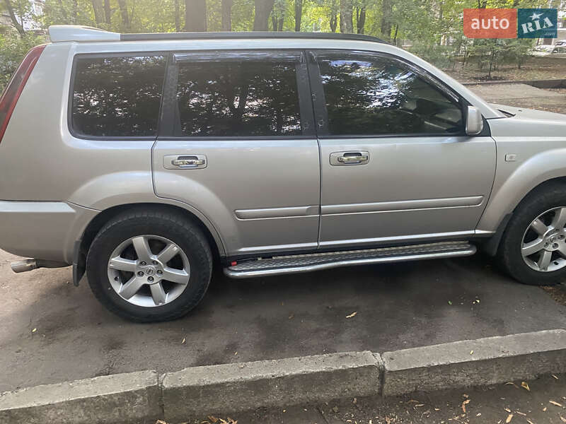 Внедорожник / Кроссовер Nissan X-Trail 2005 в Днепре