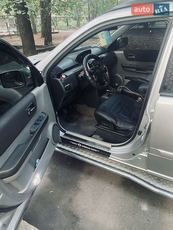 Внедорожник / Кроссовер Nissan X-Trail 2005 в Днепре