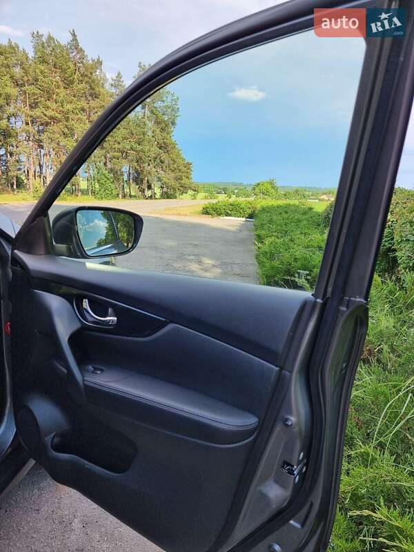 Внедорожник / Кроссовер Nissan X-Trail 2017 в Богуславе