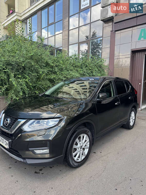 Внедорожник / Кроссовер Nissan X-Trail 2019 в Киеве