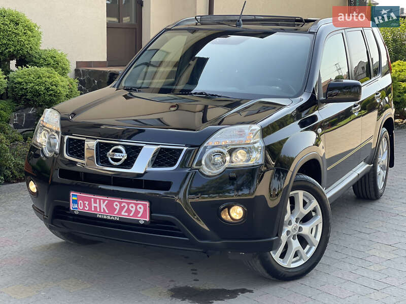 Внедорожник / Кроссовер Nissan X-Trail 2012 в Стрые