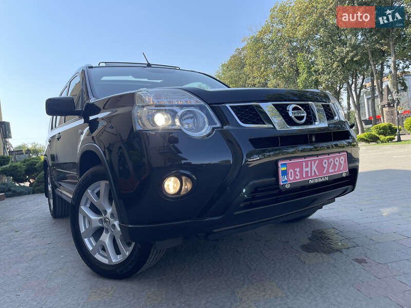 Внедорожник / Кроссовер Nissan X-Trail 2012 в Стрые