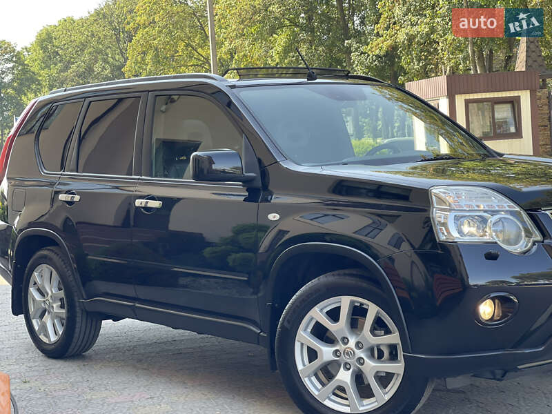 Внедорожник / Кроссовер Nissan X-Trail 2012 в Стрые