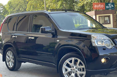 Позашляховик / Кросовер Nissan X-Trail 2012 в 