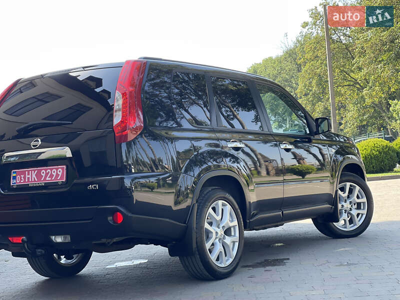 Внедорожник / Кроссовер Nissan X-Trail 2012 в Стрые