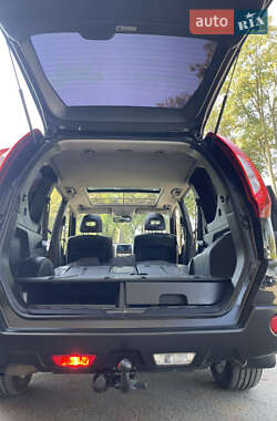 Позашляховик / Кросовер Nissan X-Trail 2012 в 