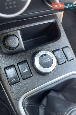 Позашляховик / Кросовер Nissan X-Trail 2012 в 
