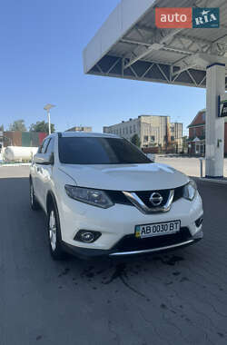 Внедорожник / Кроссовер Nissan X-Trail 2016 в Тростянце