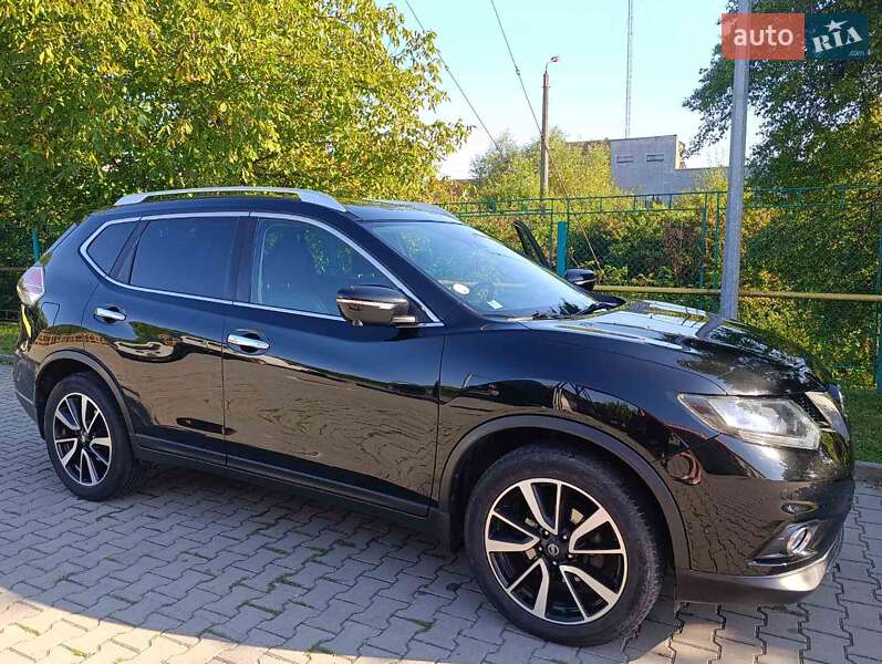 Позашляховик / Кросовер Nissan X-Trail 2017 в Івано-Франківську