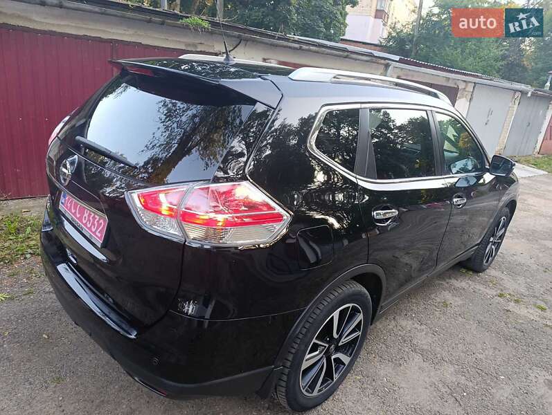 Позашляховик / Кросовер Nissan X-Trail 2017 в Івано-Франківську