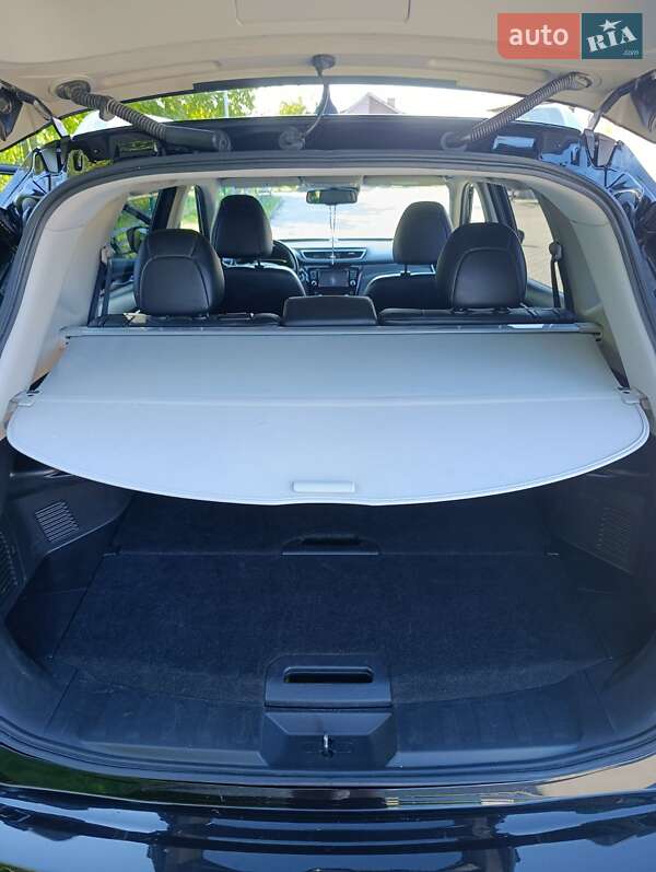 Позашляховик / Кросовер Nissan X-Trail 2017 в Івано-Франківську