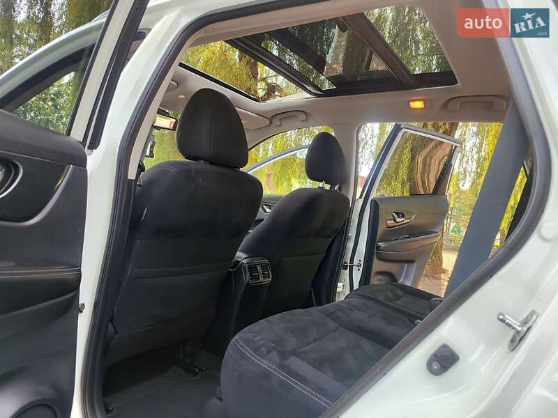 Внедорожник / Кроссовер Nissan X-Trail 2017 в Надворной