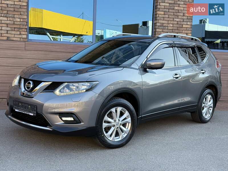 Внедорожник / Кроссовер Nissan X-Trail 2016 в Киеве