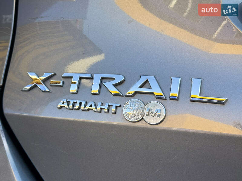 Внедорожник / Кроссовер Nissan X-Trail 2016 в Киеве