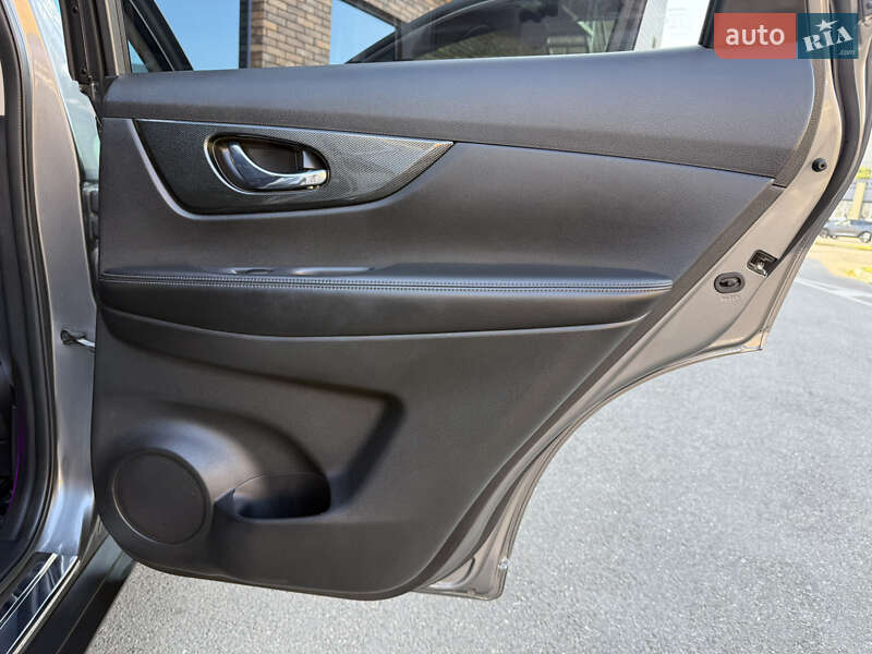 Внедорожник / Кроссовер Nissan X-Trail 2016 в Киеве