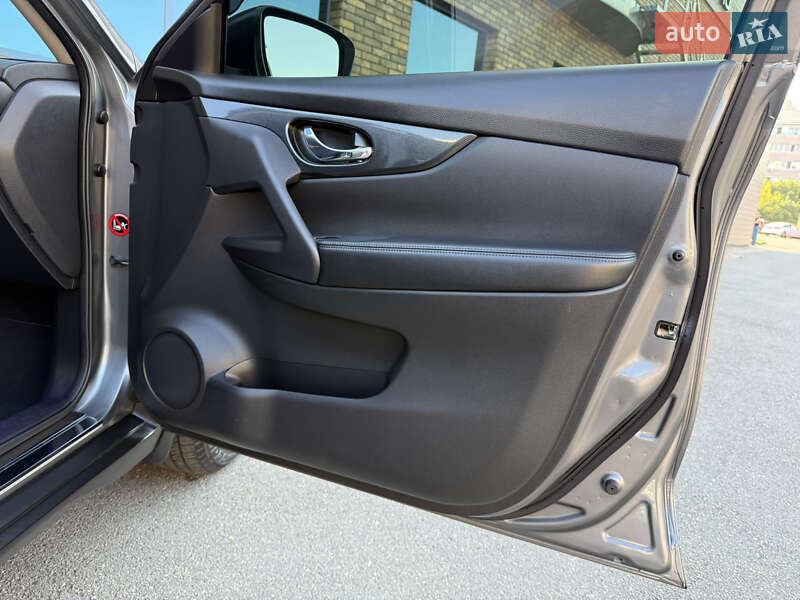 Внедорожник / Кроссовер Nissan X-Trail 2016 в Киеве