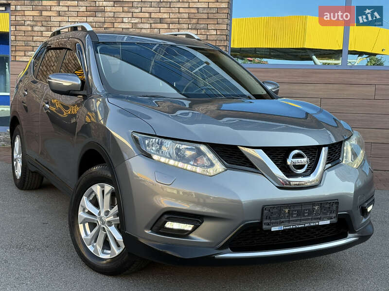 Внедорожник / Кроссовер Nissan X-Trail 2016 в Киеве