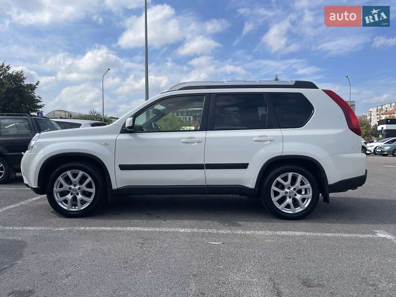 Внедорожник / Кроссовер Nissan X-Trail 2013 в Львове
