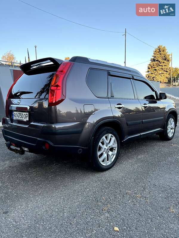 Внедорожник / Кроссовер Nissan X-Trail 2008 в Валках